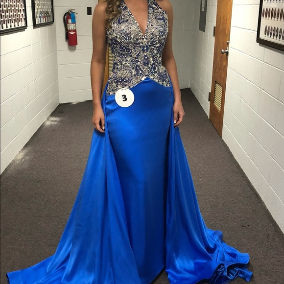 Pageant Gown - Picture 2 of 3